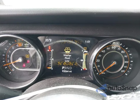 2021 Jeep Wrangler Unlimited Sahara 4X4 z USA, uszkodzony, nr VIN 1C4HJXEN8MW548831